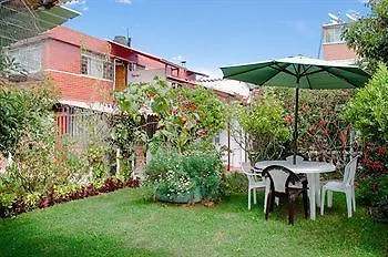 Hostal El Parque Tababela 0*,  Ecuador