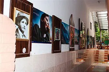 Hostal El Parque Tababela Hostel